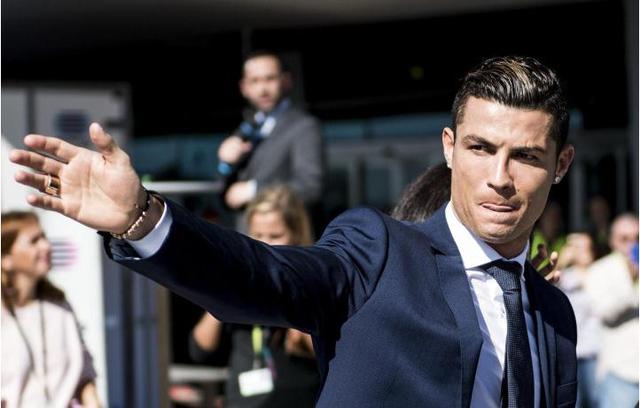 斯洛文尼亚主帅：球队精神已垮，我是否留任赛后再讨论（斯洛文尼亚主帅：队伍士气已崩，去留待赛后再定）