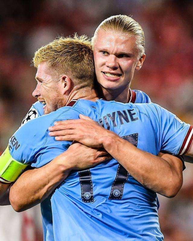 FIFA2024最佳阵容：维尼罗德里领衔 哈兰德入选（FIFA 2024年度最佳阵容：罗德里携维尼领衔，哈兰德上榜）