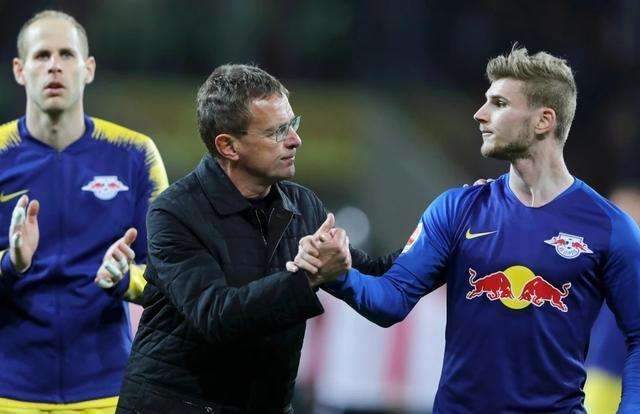 法兰克福1-1沃尔夫斯堡，岑特破门，巴舒亚伊点射绝平