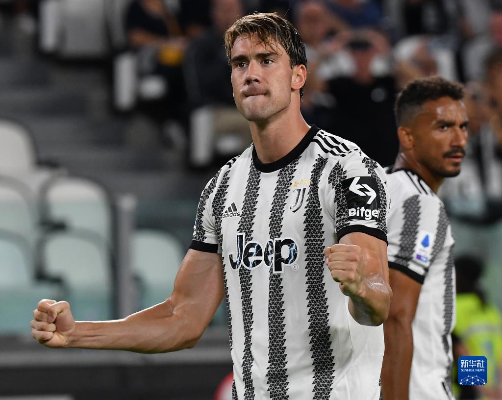 弗里克：亚马尔防守端表现也很积极，费兰是非常聪明的球员