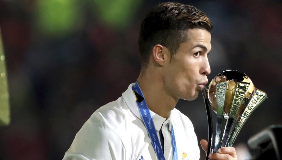 诺丁汉森林客战利物浦赛前，主帅戴奇携多名球员前往祭奠若塔（利物浦战前，诺丁汉森林主帅戴奇携多名球员悼念若塔）