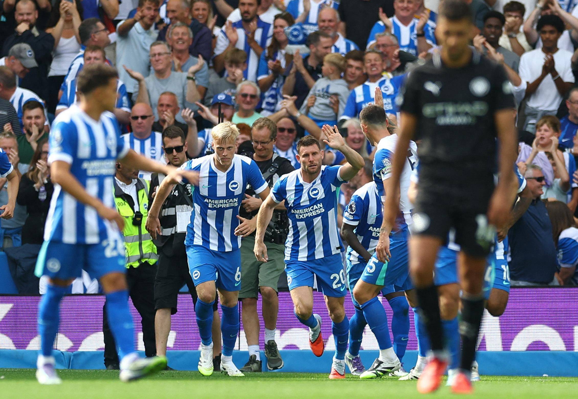 天皇杯战报：佐佐木大树争议点射，神户胜利船2-0广岛三箭（天皇杯焦点战：佐佐木大树争议点球破门，神户胜利船2-0力克广岛三箭）