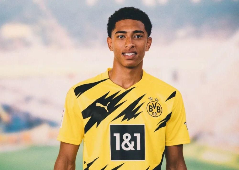 欧文突破造成杀伤球成功，全场尖叫