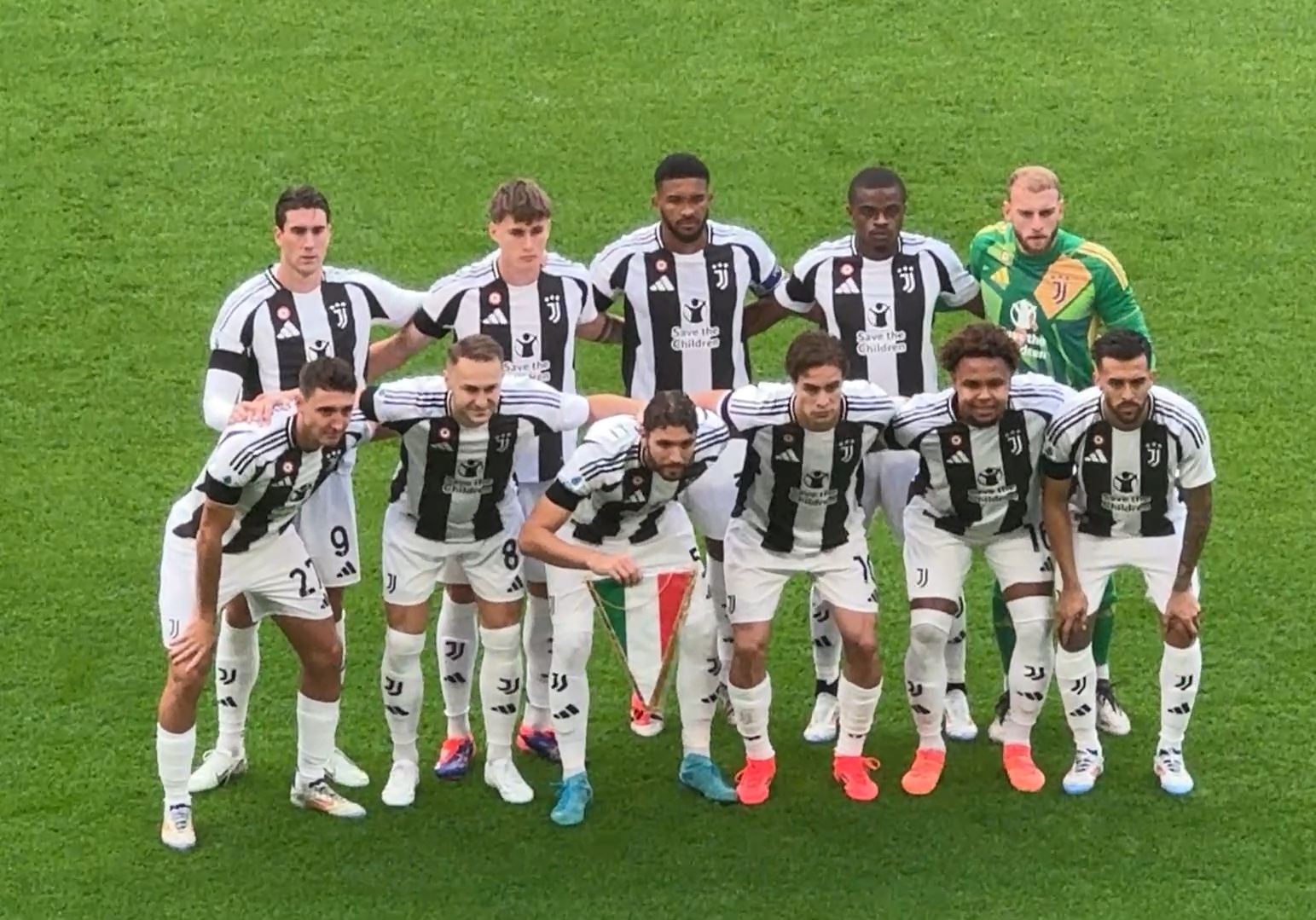 名宿：尼科-帕斯像托蒂，他是意甲最好的球员理应回皇马效力（名宿点评尼科-帕斯：神似托蒂，被誉为意甲最佳，理应回归皇马）