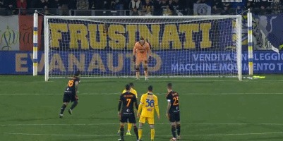 迈克·布朗：布伦森获得了通常会出手的机会，只不过没投进