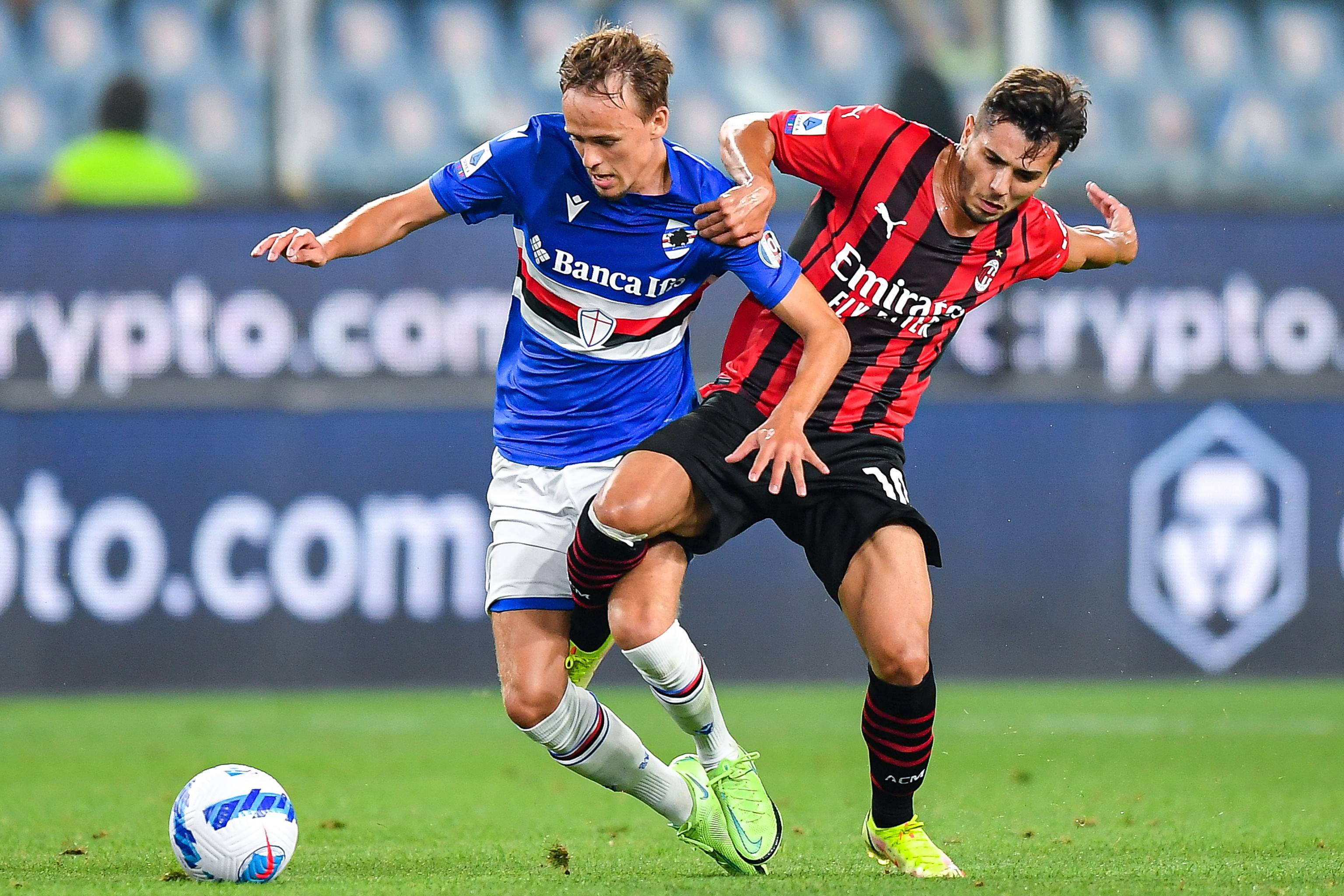 陈威vs柔佛新山半场数据：贡献5次扑救，评分暂为全场最高