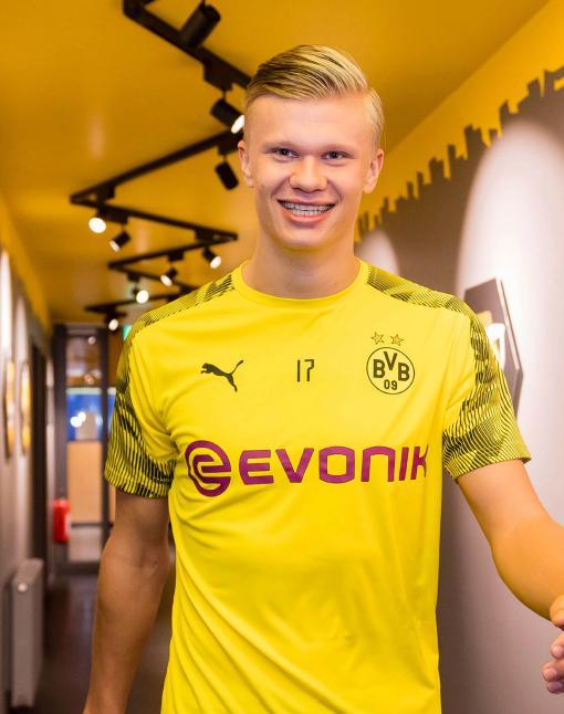 发生什么事了？巴萨前12轮11胜 最近5轮仅1胜（巴萨状态骤降：开局12轮11胜，近5轮仅一胜）