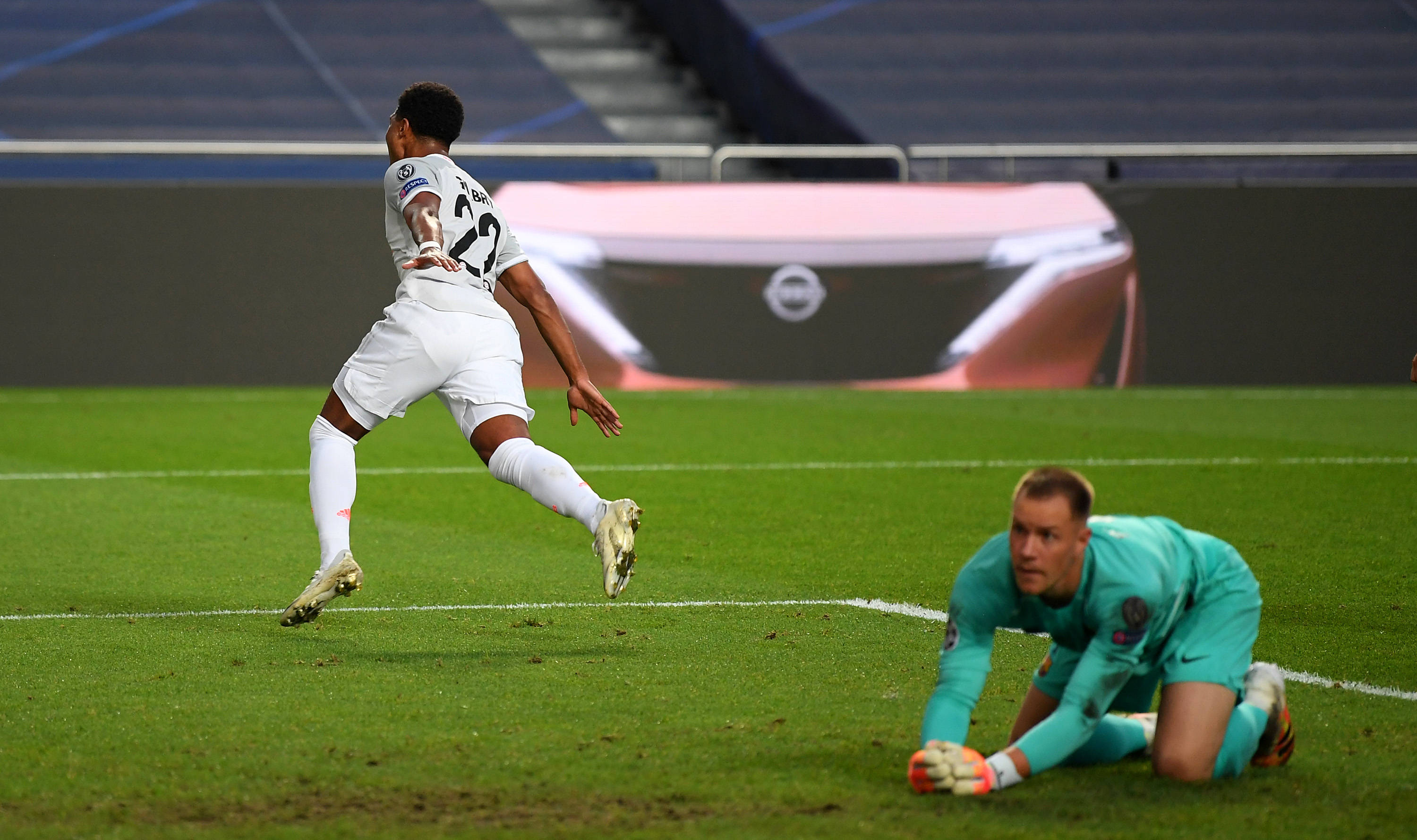 吴曦：在场上不知道其他场次的结果，现在只有做好自己