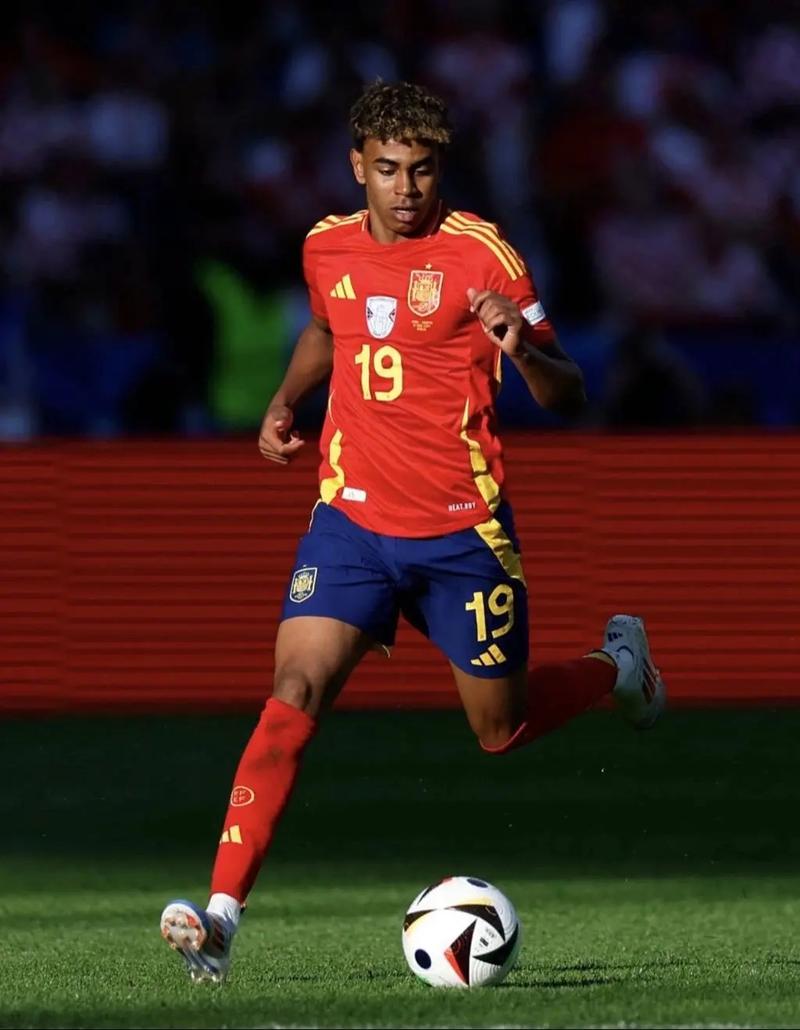 巴萨-法兰克福欧冠比赛门票仅限会员购买，确保主场氛围