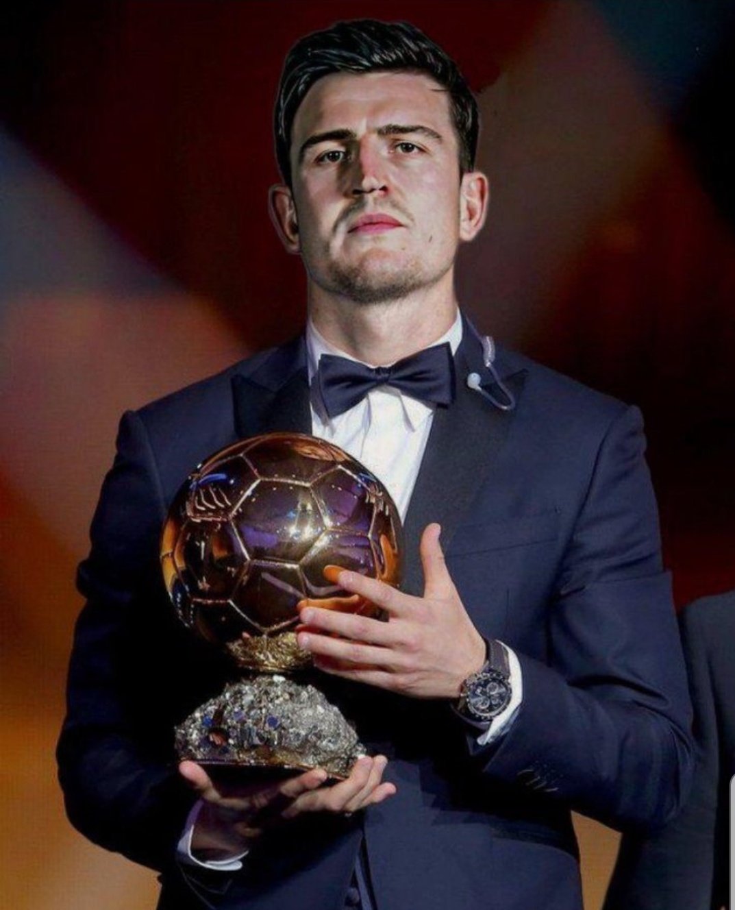 卡牌大师？皇马本场主裁本赛季此前7场西甲出示35黄6红（皇马此役主裁发牌频繁：本季前7场西甲出示35黄6红）