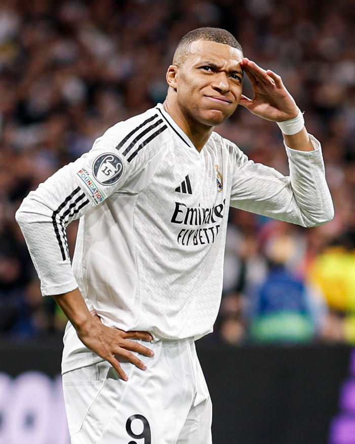 替补球员关键时刻破门逆转比赛