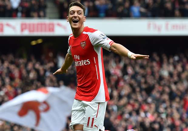 外媒：下赛季欧冠联赛阶段用球将采用白+薄荷绿+紫创新配色（外媒称：下赛季欧冠联赛阶段比赛用球将启用白、薄荷绿与紫的全新配色）