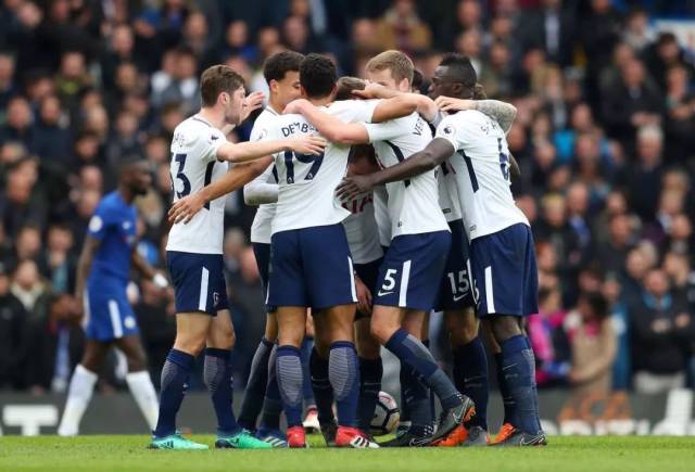 【头条】索菲·希纳斯赢得环球马术冠军赛布拉格季后赛1.50米级别比赛冠军